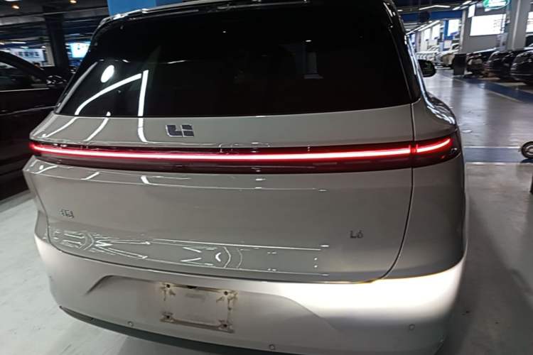 Li Auto L6 2024 — 5