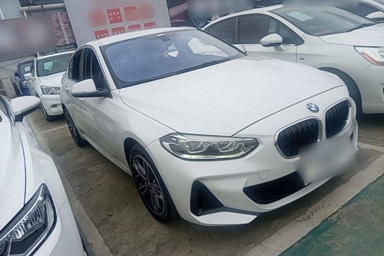 BMW 120i 2021 — фото 3