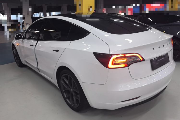 Tesla Model 3 2022 — 4