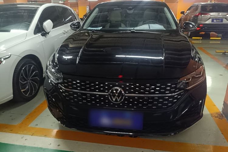 Volkswagen Lavida 2023 — 2
