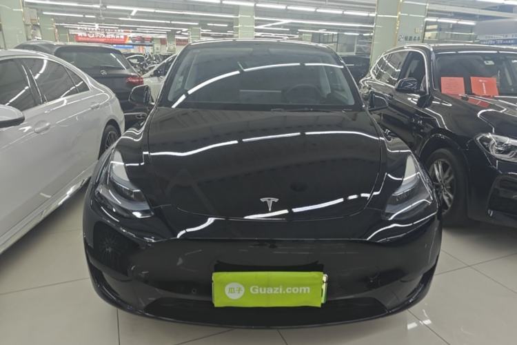 Tesla Model Y 2022 — 2