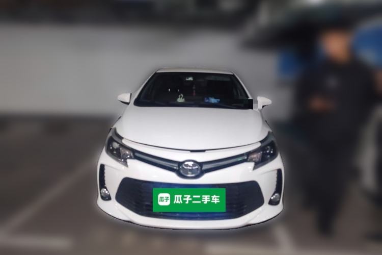 Toyota Yaris 2022 — фото 2