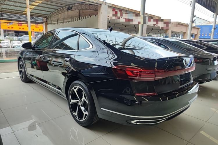 Volkswagen Passat 2024 — 4
