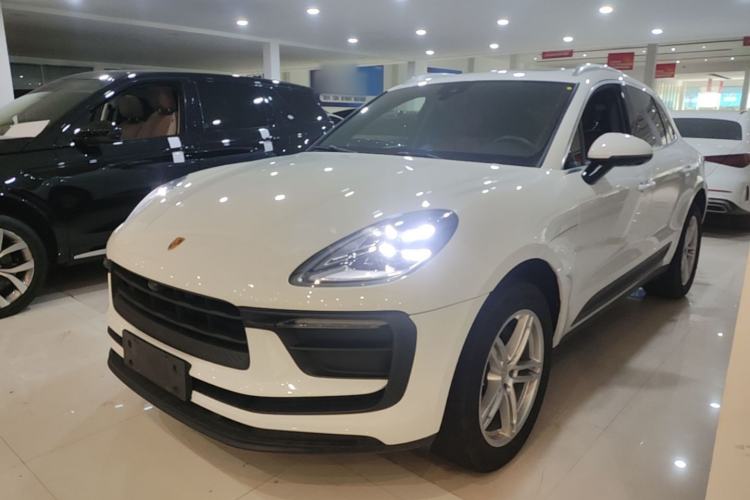 Porsche Macan 2022 — фото 1