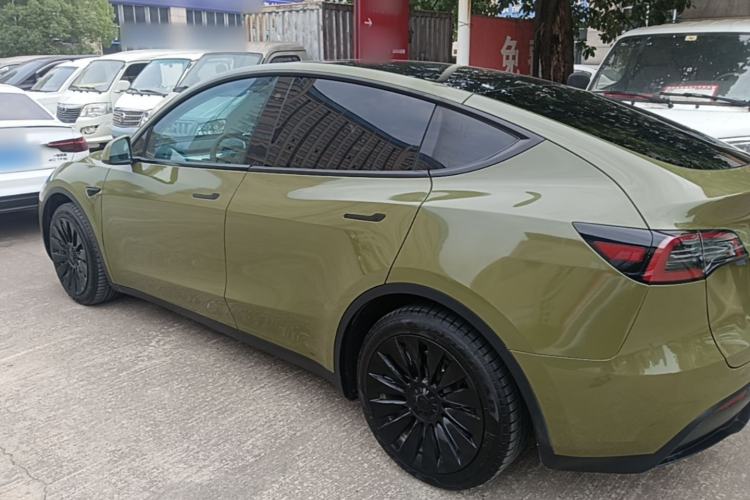 Tesla Model Y 2022 — 4