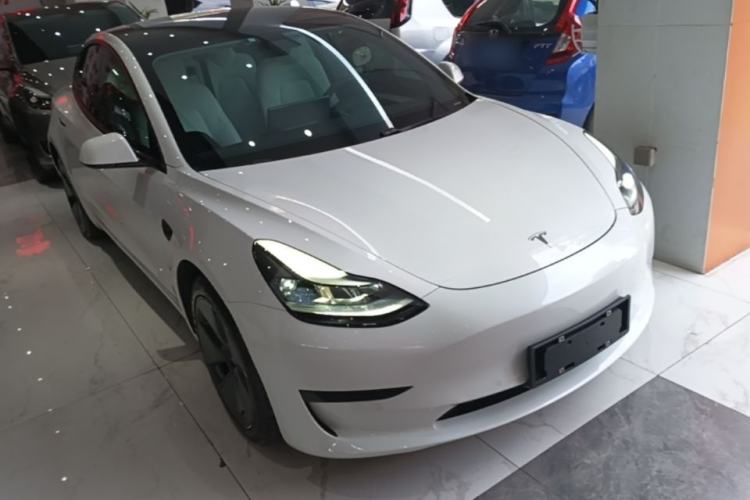 Tesla Model 3 2021 — 3