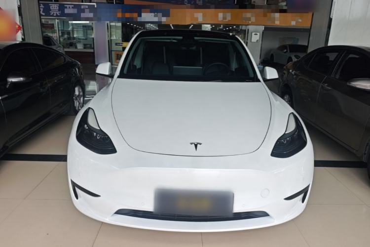 Tesla Model Y 2022 — 2