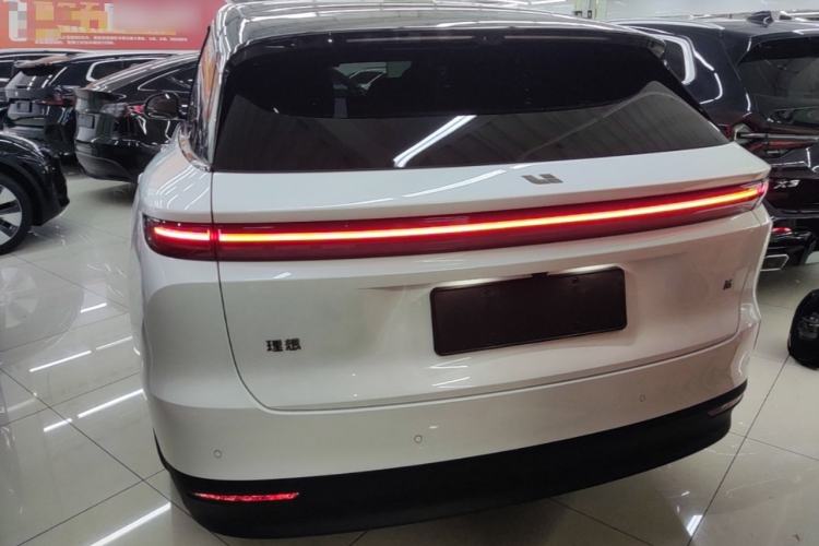 Li Auto i6 2025 — 5