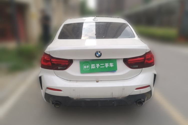 BMW 120i 2023 — 5