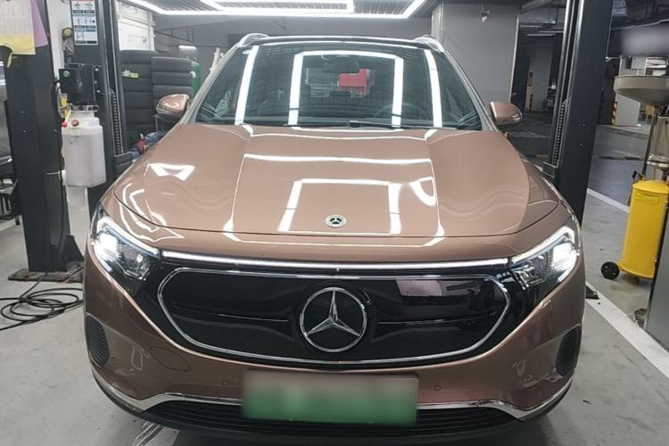 Mercedes-Benz EQA 260 2022 — 2