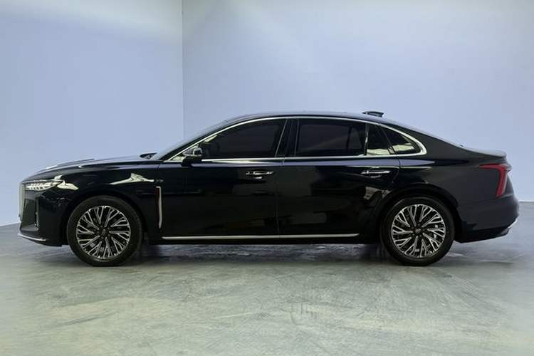 Hongqi H5 2024 — 5