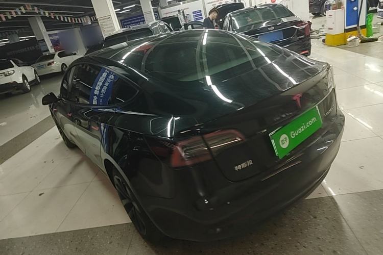 Tesla Model 3 2022 — 4