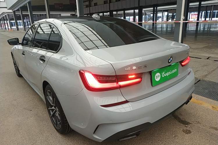 BMW 325Li 2021 — 4