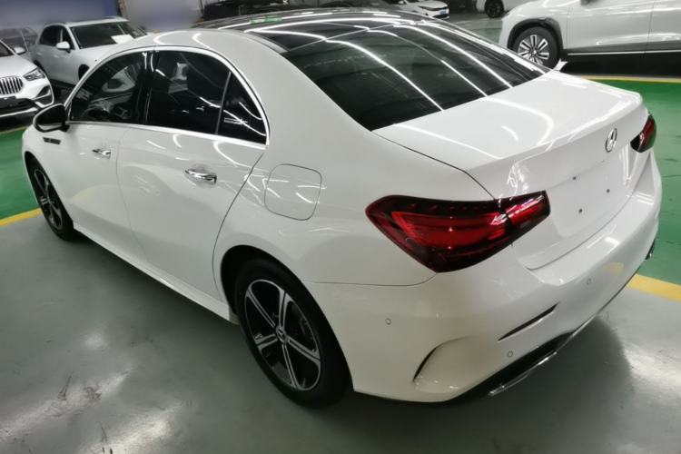 Mercedes-Benz A 200 L 2025 — фото 4