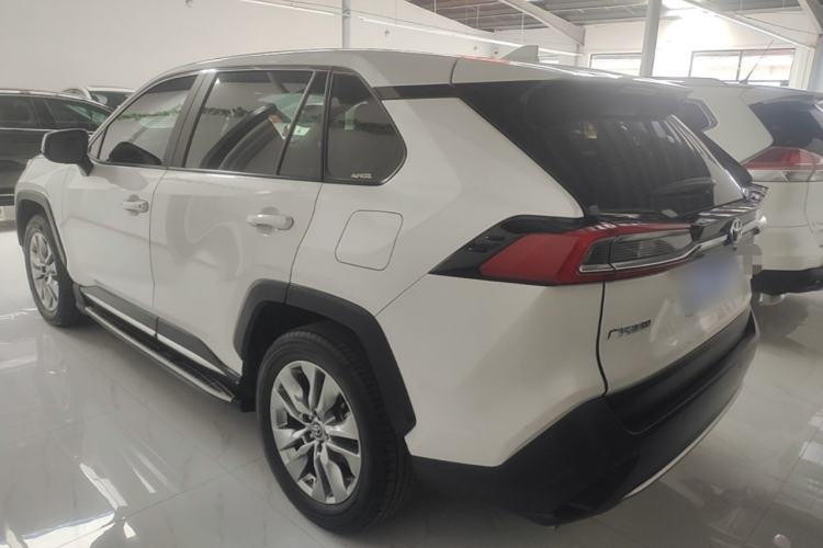 Toyota RAV4 2021 — 4