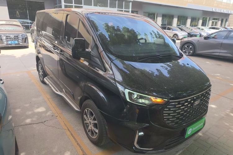 Ford Tourneo Custom 2023 — 3