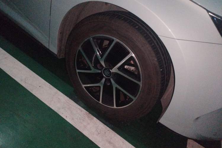 BYD Qin L 2024 — 5