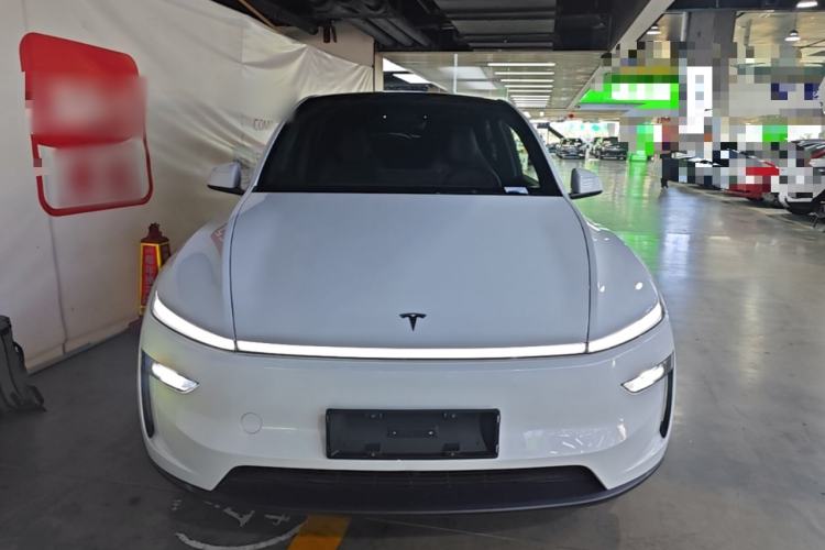 Tesla Model Y L 2025 — фото 2