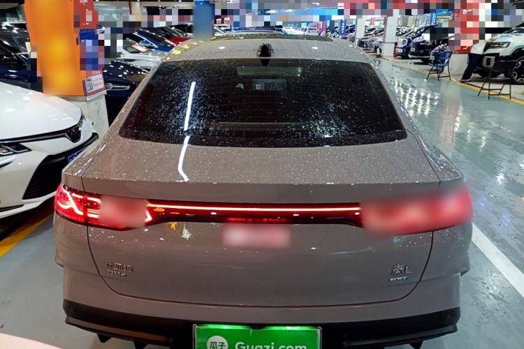 BYD Qin L 2026 — 5