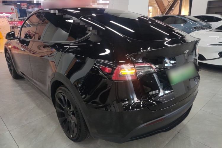 Tesla Model Y 2022 — 4