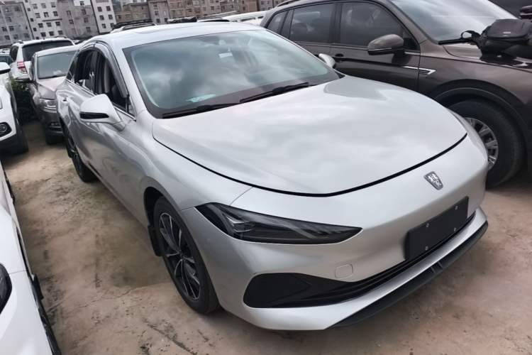 Roewe D7 2025 — 3