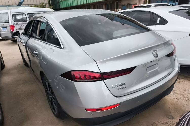 Roewe D7 2025 — 4