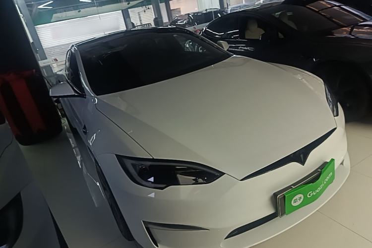 Tesla Model S 2023 — 3
