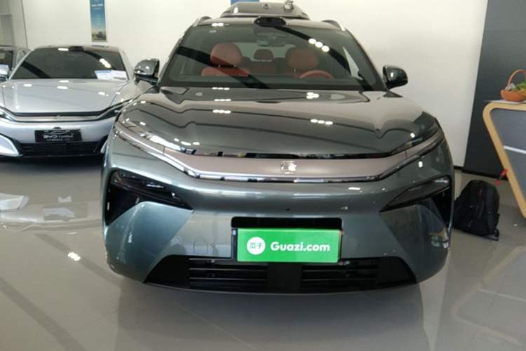 BYD Tang L 2025 — 2