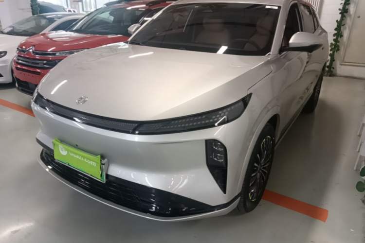 DongFeng Aeolus L8 2025 — фото 1
