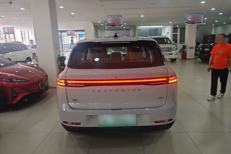 Leapmotor C10 2026 — 5