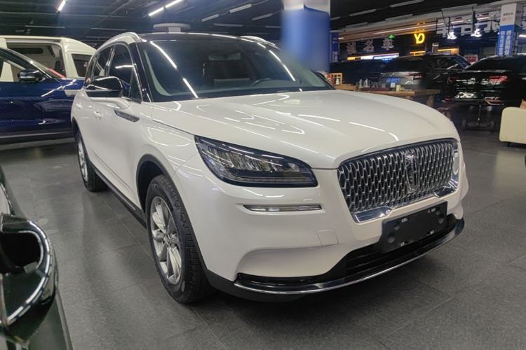 Lincoln Corsair 2020 — 3