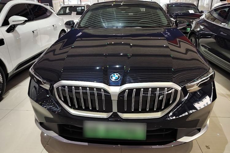 BMW i5 2024 — 2