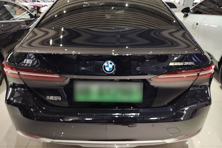 BMW i5 2024 — 5