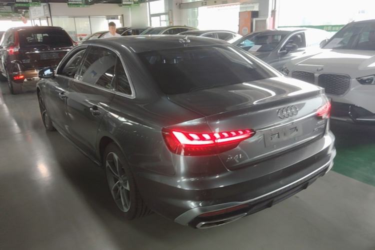 Audi A4 2020 — 4