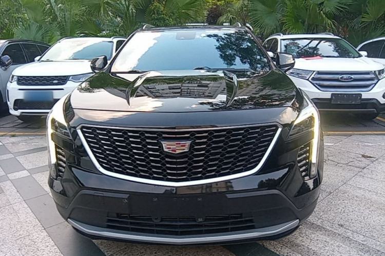 Cadillac XT4 2023 — фото 2