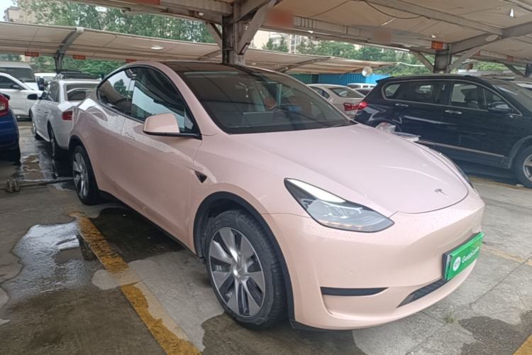 Tesla Model Y 2022 — 3