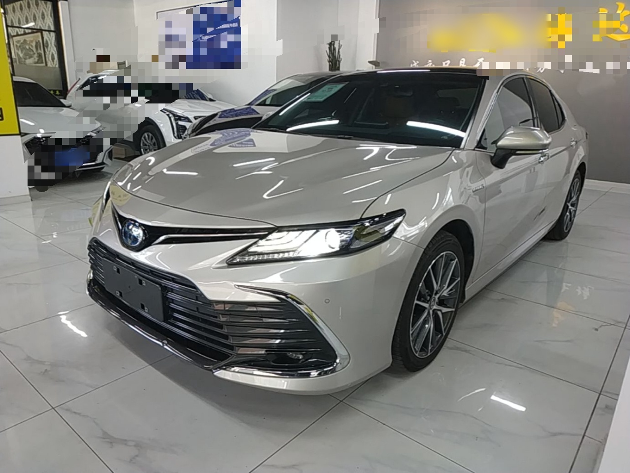 Toyota Camry 2021 — фото 1