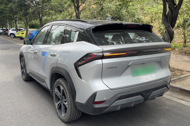 Geely Galaxy L7 2025 — 4