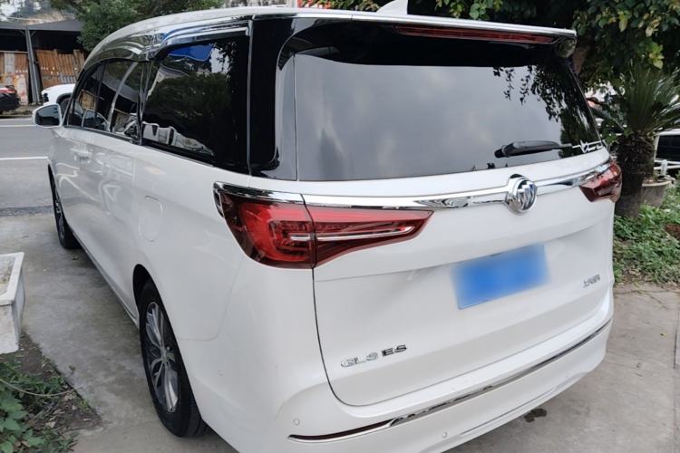 Buick GL8 2023 — 4