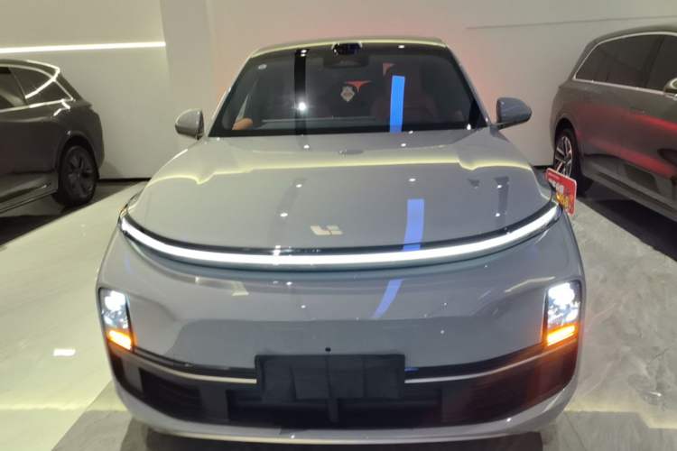 Li Auto L9 2025 — 2