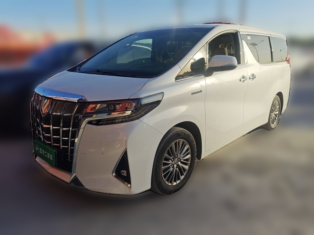Toyota Alphard 2021 — фото 1