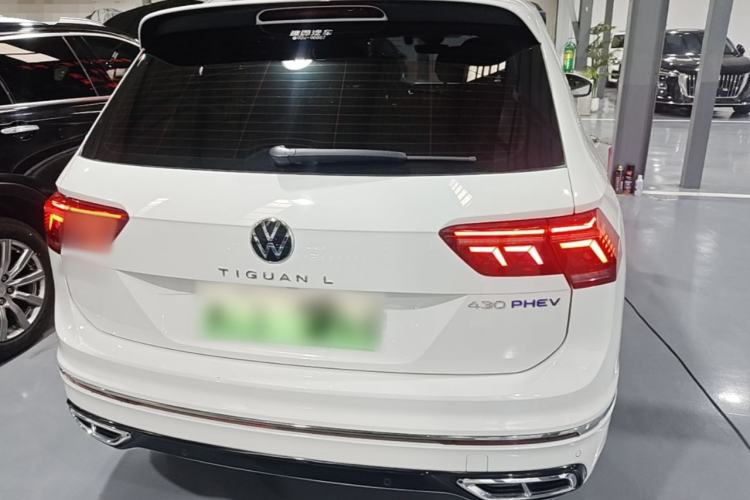 Volkswagen Tiguan L 2023 — фото 5