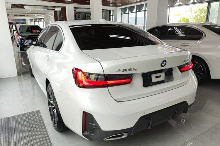BMW 325Li 2024 — фото 4