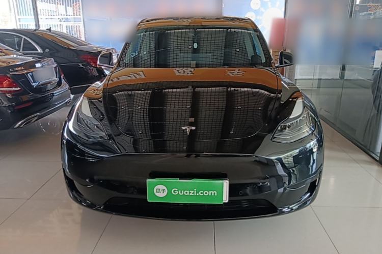 Tesla Model Y 2022 — 2