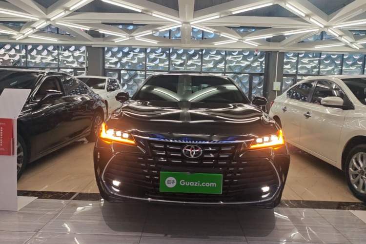 Toyota Avalon 2023 — 2