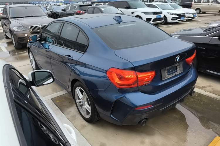 BMW 120i 2021 — фото 4