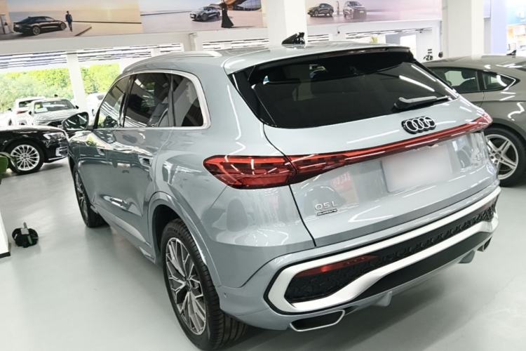 Audi Q5L 2026 — фото 4