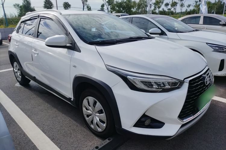 Toyota Yaris 2022 — фото 3