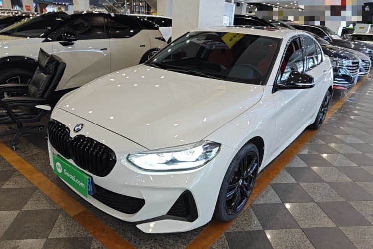 BMW 125i 2023 — фото 1