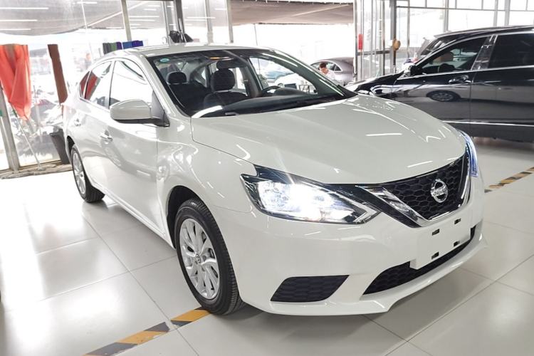 Nissan Sentra 2024 — 3